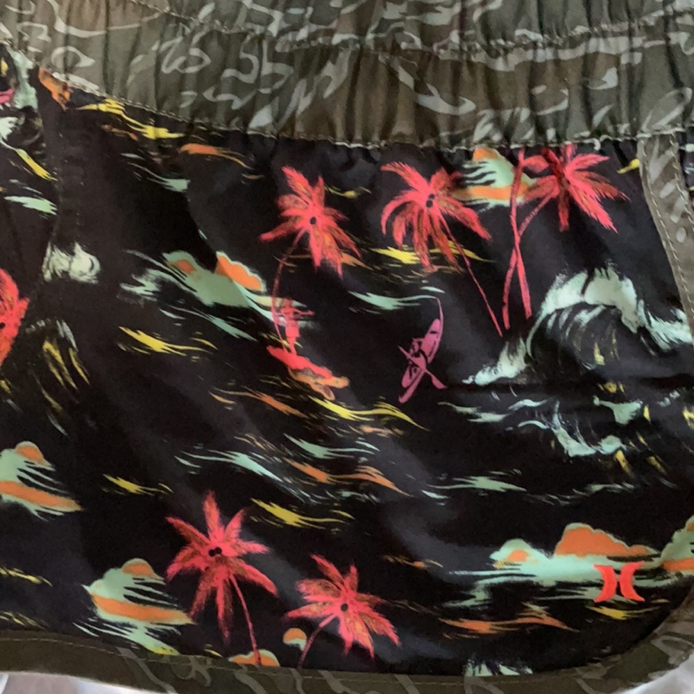 HURLEY Surf shorts - Picture 2 of 4